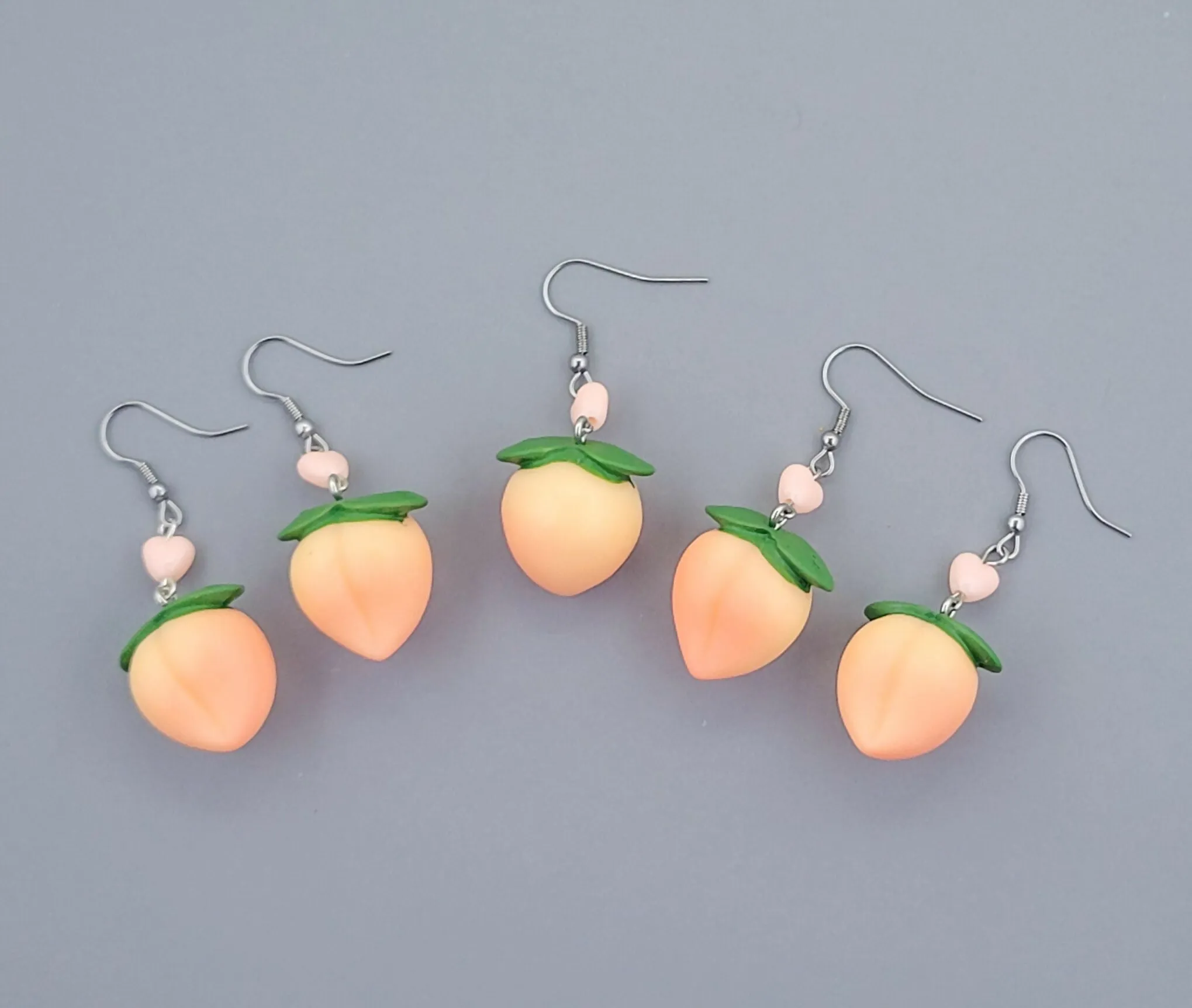 Barnyard Finds: Peach Earrings