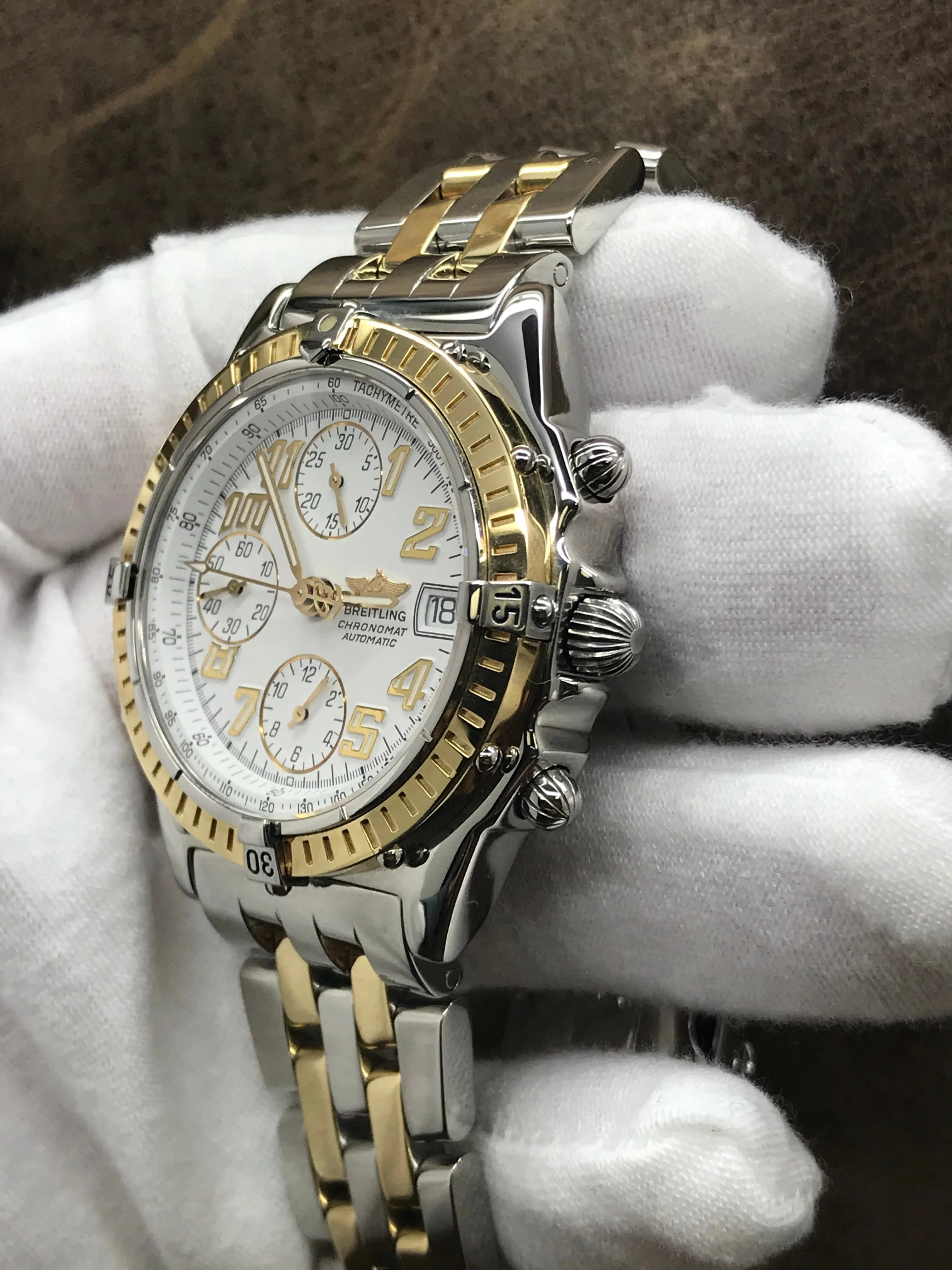 Breitling Chronomat D13350 White Dial Automatic Men's Watch