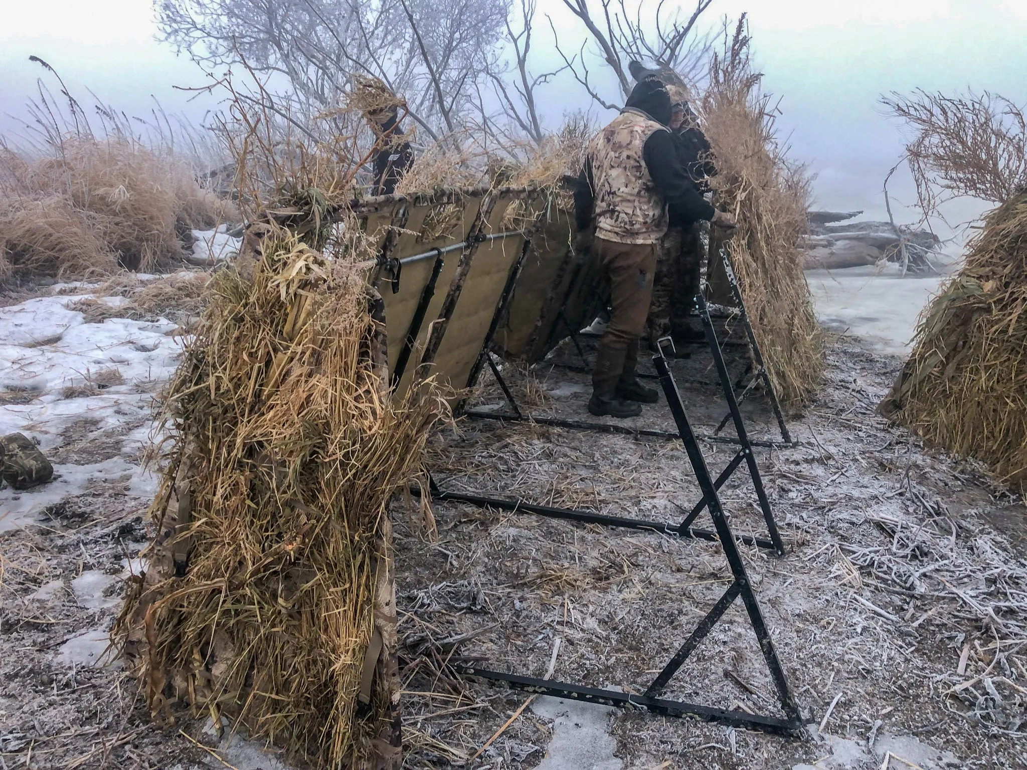 High Wind Panel Blind Stabilizer