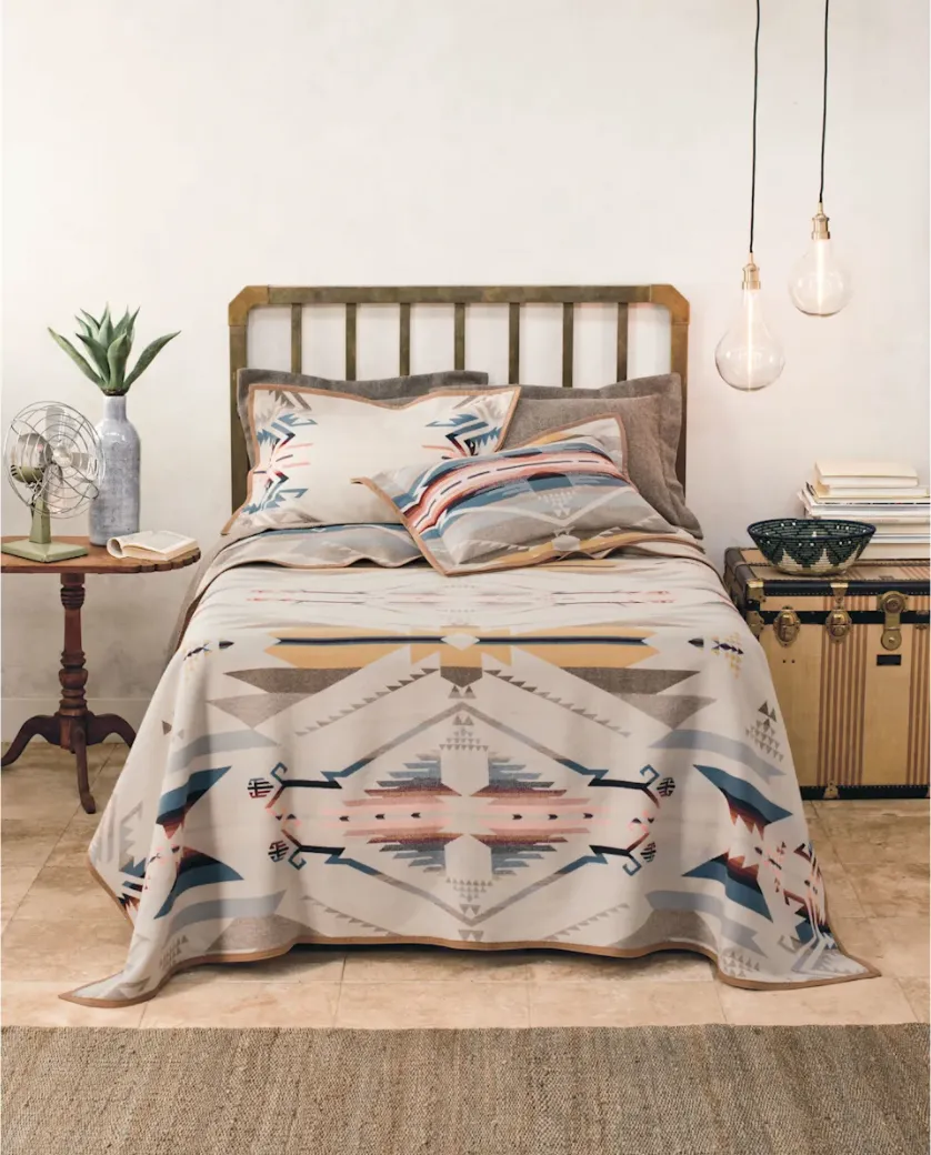 Jacquard Unnapped Blanket<br>White Sands Tan