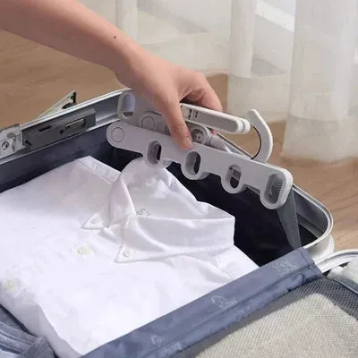 PORTABLE FOLDABLE CLOTHES HANGER